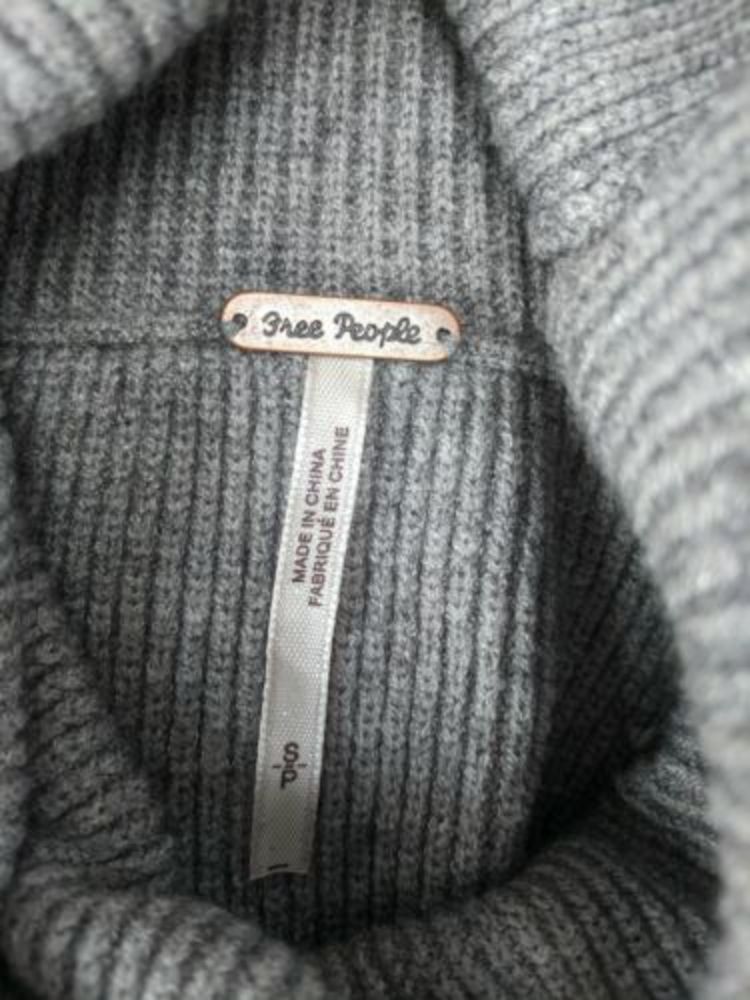 Free People Soft Structured Tunic Sweater NWT sz S - Picture 8 of 8